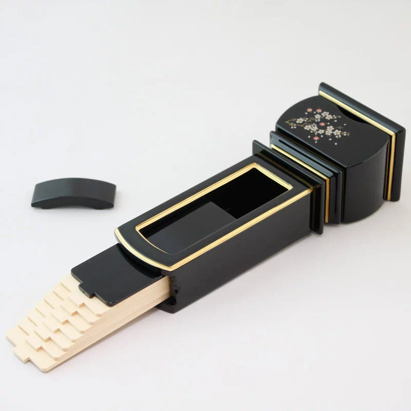 蒔絵回出位牌 優雅 風桜の詳細アップ画像2枚目