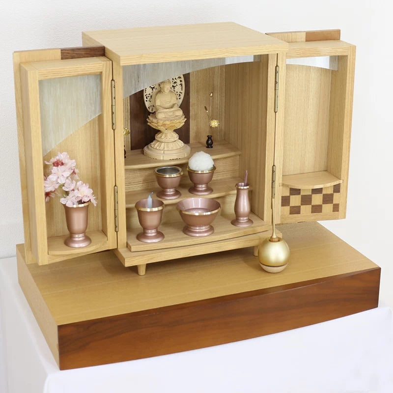 店長おすすめセット03の斜め角度からの本尊・仏具・リンの一式セット例