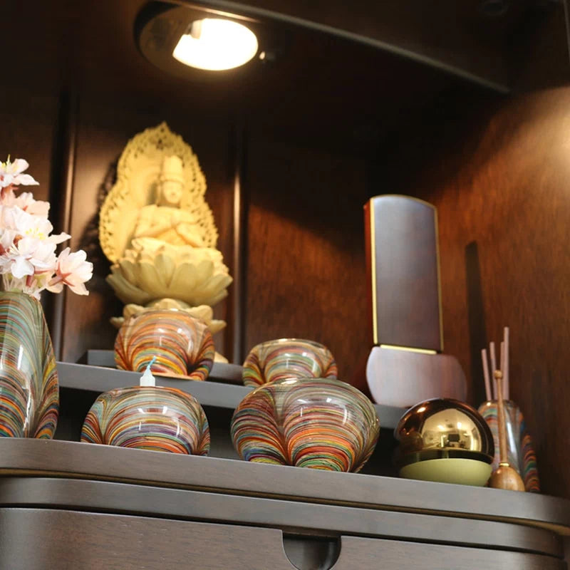 本尊・仏具・位牌・おリンの設置イメージ画像。