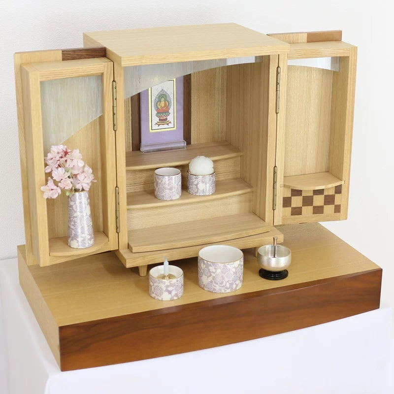 店長おすすめセット01の斜め角度からの本尊・仏具・リンの一式セット例