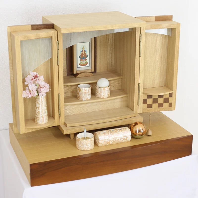 店長おすすめセット02の斜め角度からの本尊・仏具・リンの一式セット例