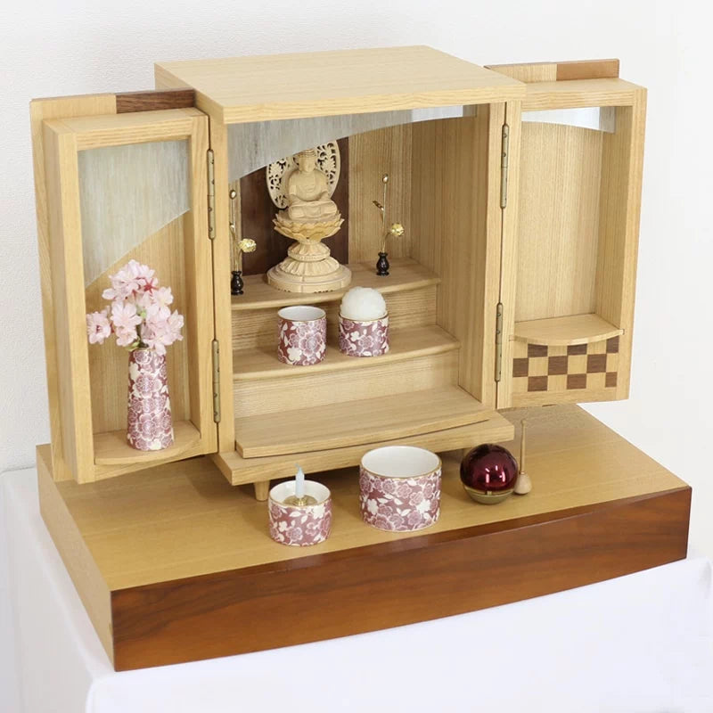 店長おすすめセット03の斜め角度からの本尊・仏具・リンの一式セット例