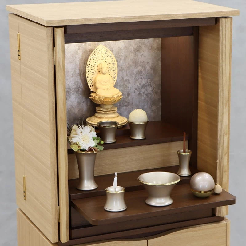 店長おすすめセット01の斜め角度からの本尊・仏具・リンの一式セット例