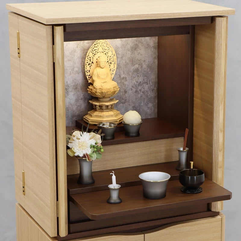 店長おすすめセット02の斜め角度からの本尊・仏具・リンの一式セット例