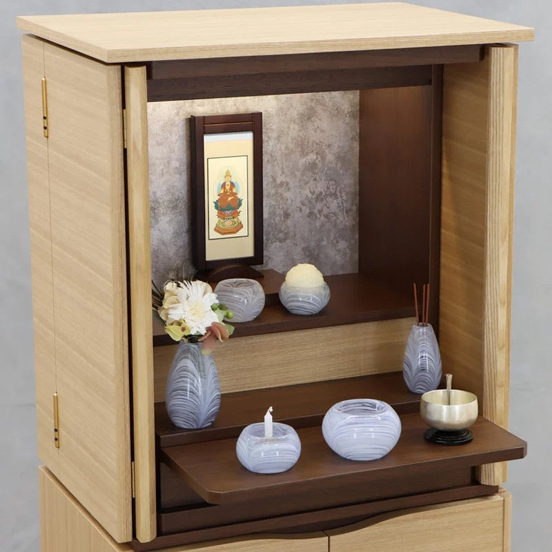 店長おすすめセット01の斜め角度からの本尊・仏具・リンの一式セット例