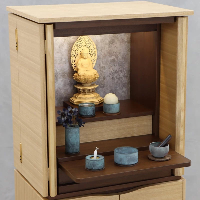 店長おすすめセット03の斜め角度からの本尊・仏具・リンの一式セット例