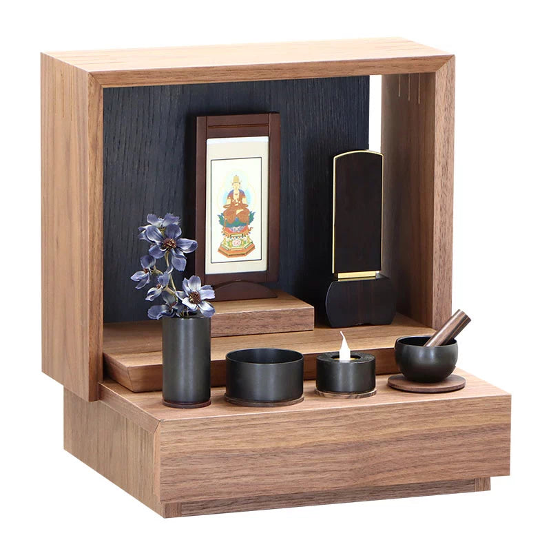 【選べる仏具付】ミニ仏壇 KAKOI  ウォールナット&墨黒色の店長おすすめセット02