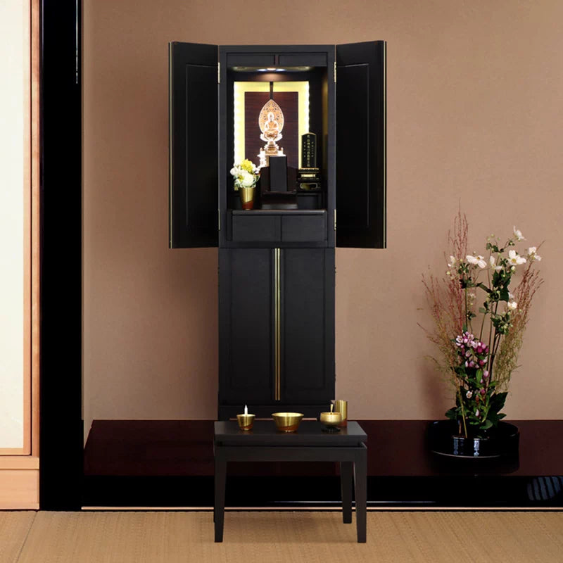 モダン仏壇 雅 本黒檀のリビング設置イメージ③