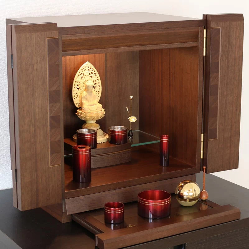 モダンミニ仏具セット 「彩」 溜色の詳細アップ画像2枚目