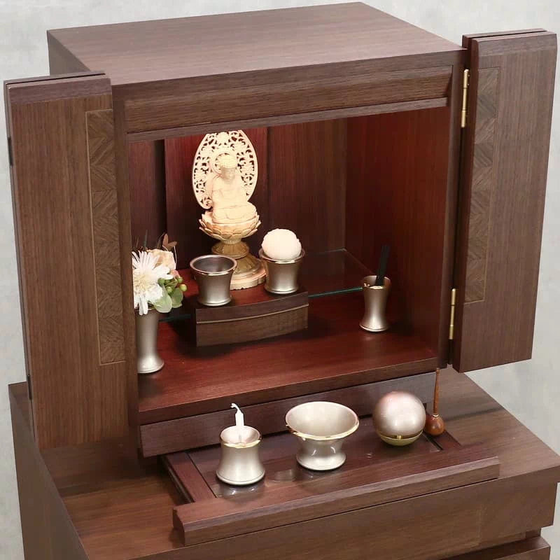 店長おすすめセット01の斜め角度からの本尊・仏具・リンの一式セット例