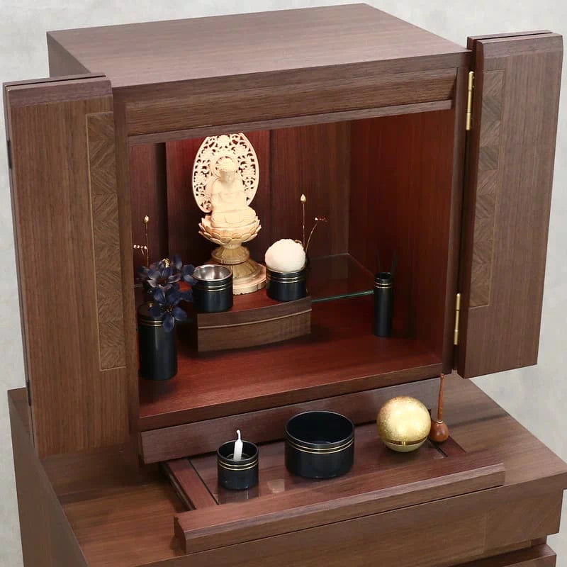 店長おすすめセット03の斜め角度からの本尊・仏具・リンの一式セット例