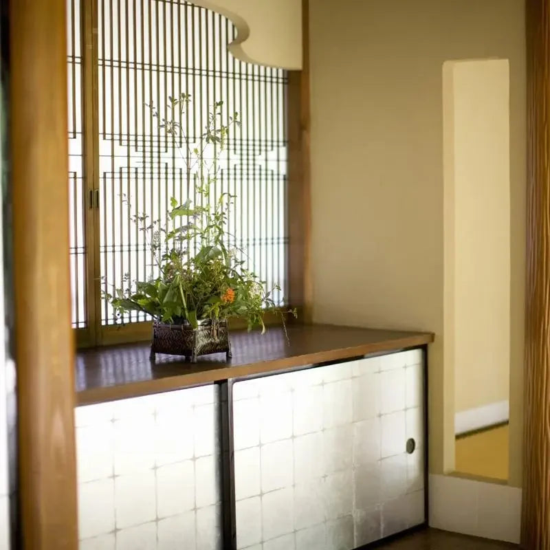 四十九日法要を自宅で行う場合の「事前準備・法要の流れ・施主挨拶」など全て教えます。