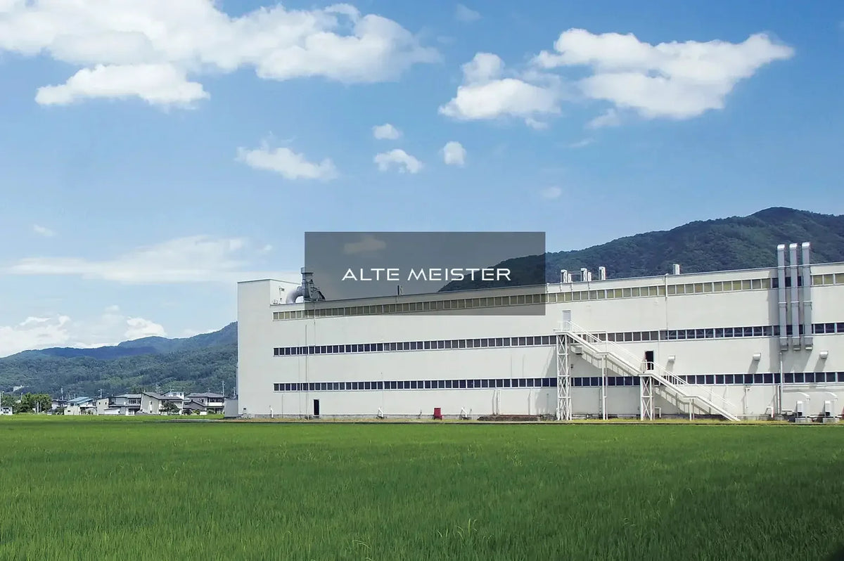 会津位牌のアルテマイスターの工場風景