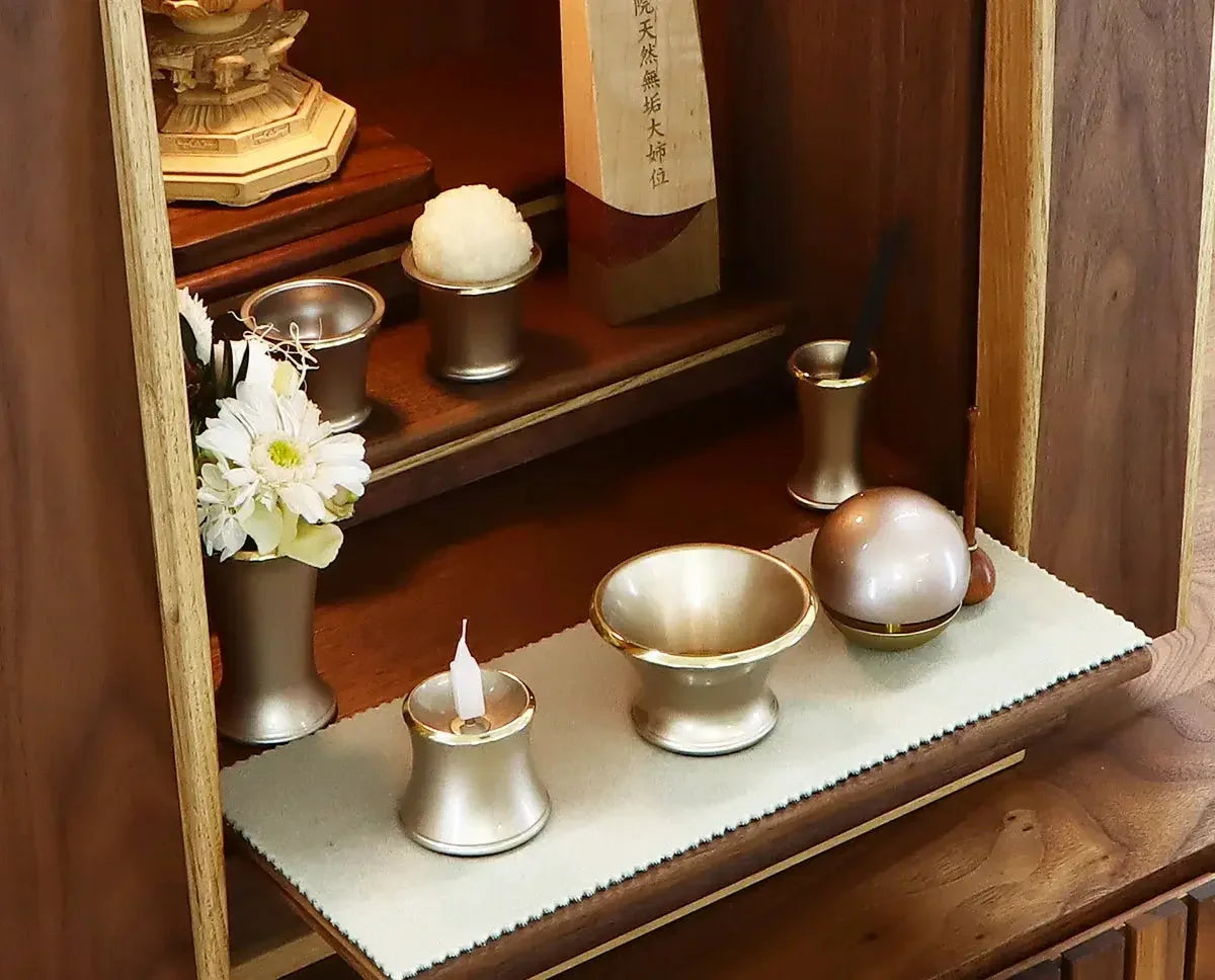 お仏壇まわりを整える小物