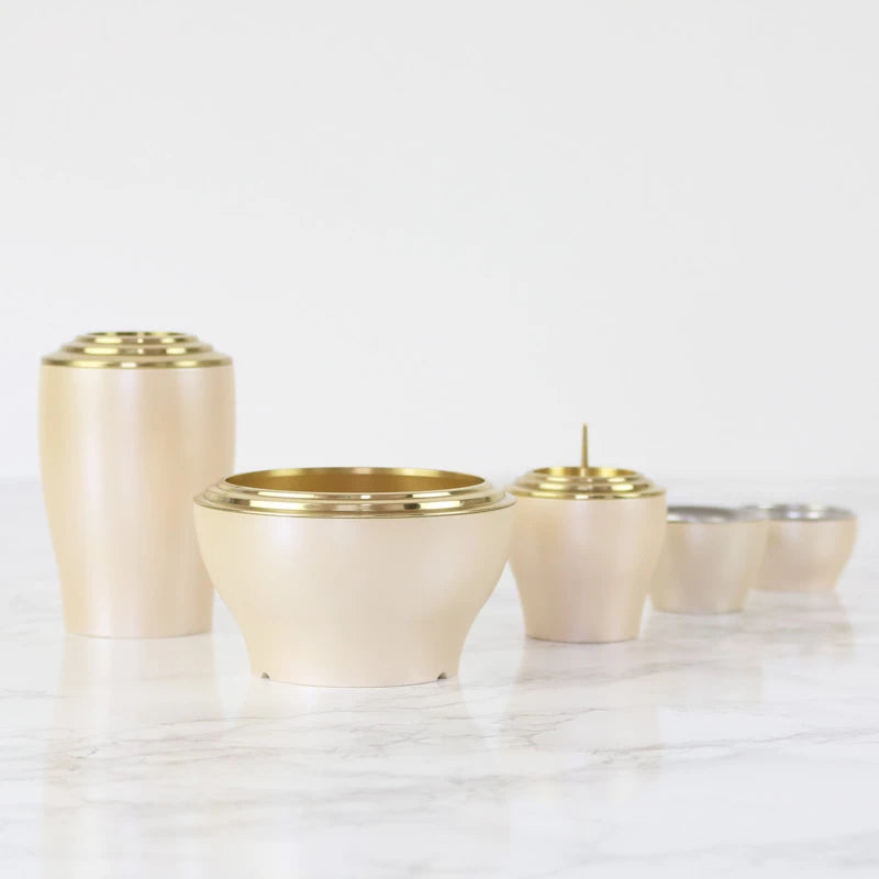 モダン仏具セット 光明 クリーム色メイン画像01