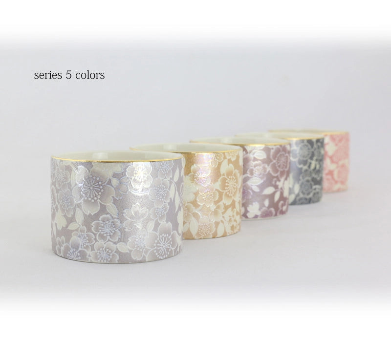 当仏具は5種類の色で展開しております。お仏壇・故人様に合った色をお選びください。