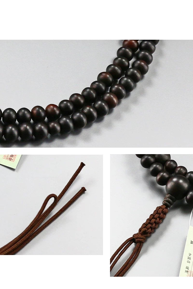 縞模様の木目が特徴的で男性らしいどっしりと重厚感のある印象の数珠に仕上がりました。