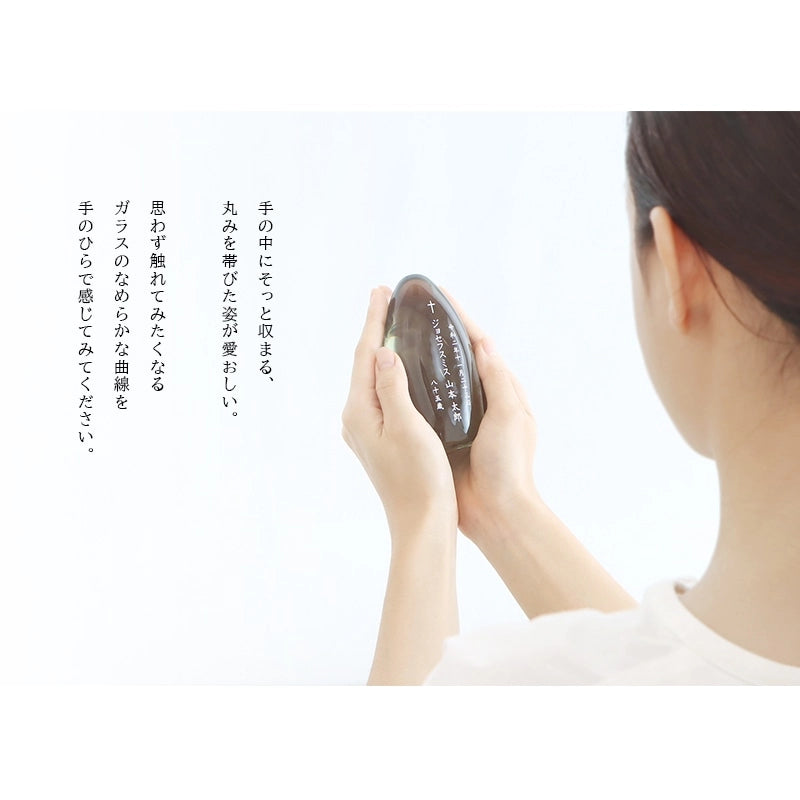 ガラス位牌「水音」の手持ちイメージ