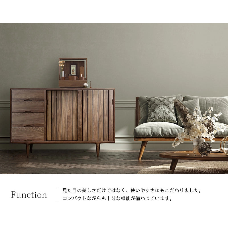 ミニ仏壇 KAKOI ウォールナットをサイドボードに設置したイメージ。