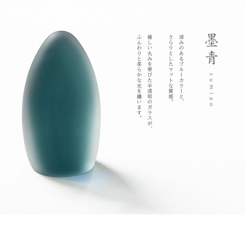 ガラス位牌「水音 kasumi」墨青の説明