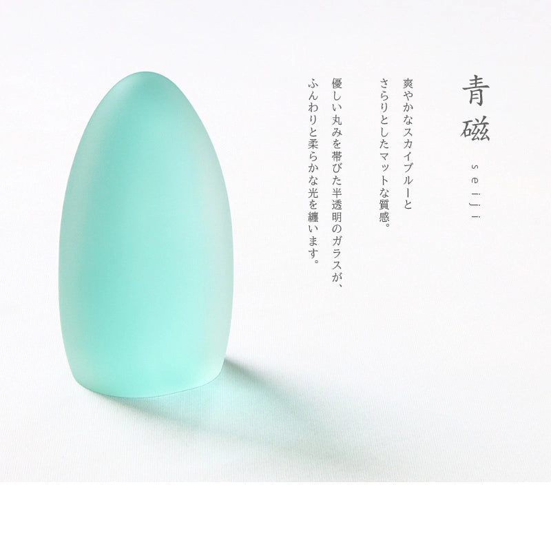 ガラス位牌「水音 kasumi」青磁の説明