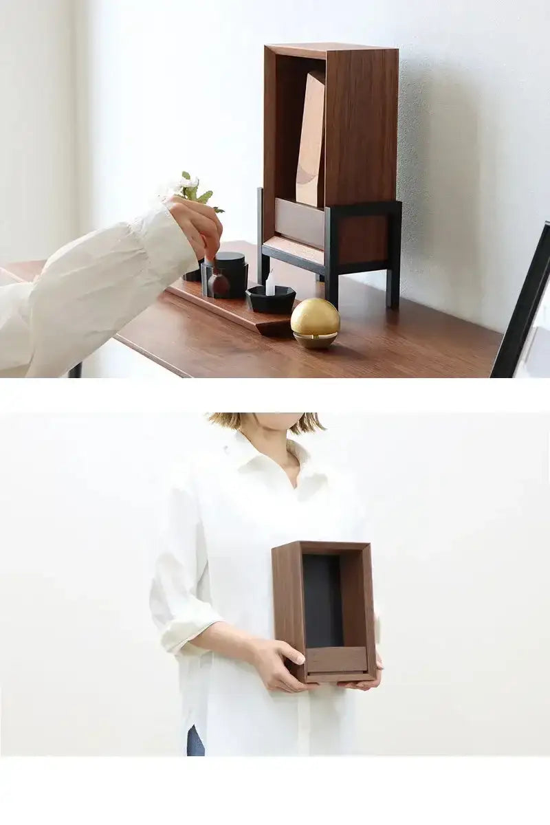 手元供養ステージ FLOAT 脚付きタイプ ウォールナット×墨黒色の使用イメージ