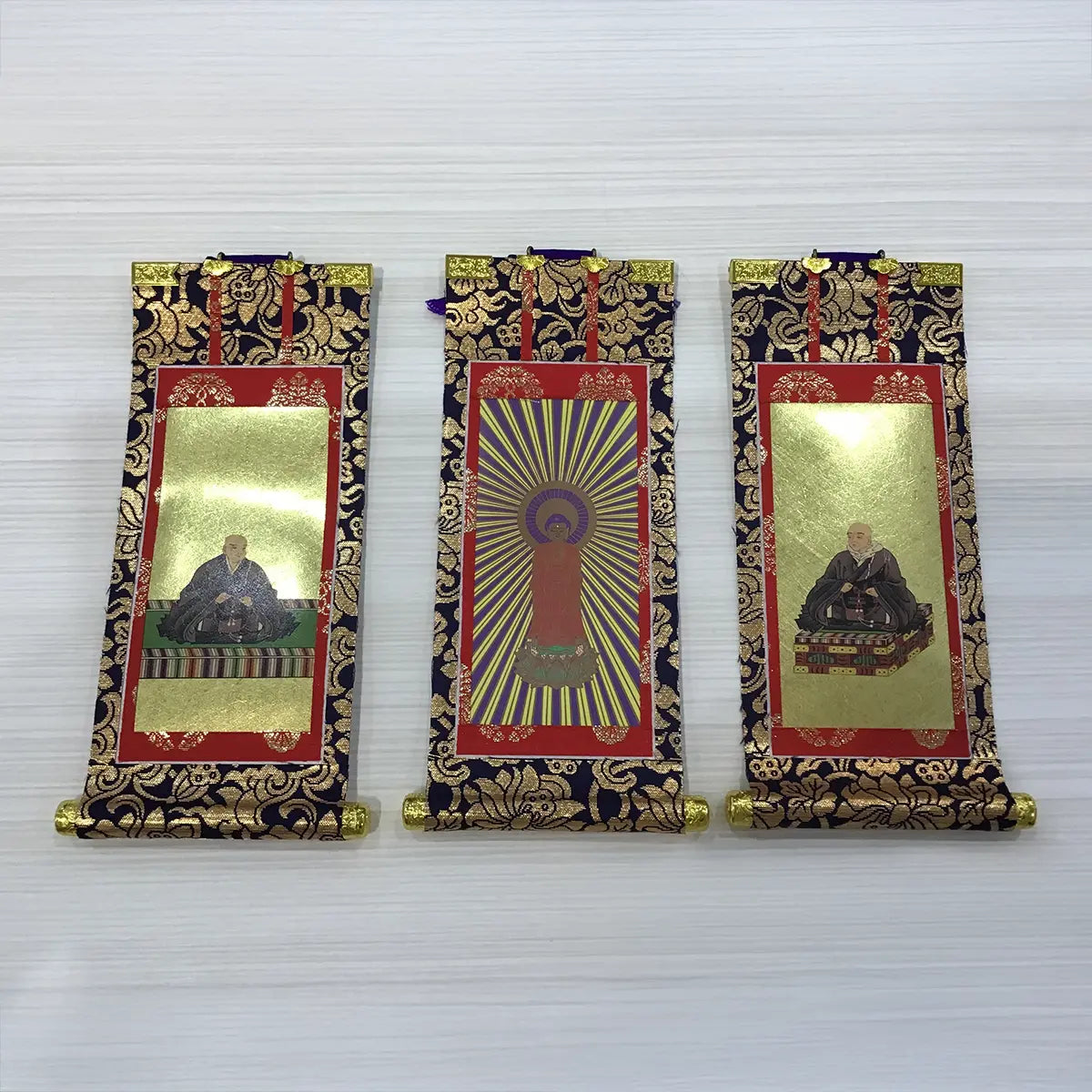 【アウトレット】吊り下げ型掛け軸　浄土真宗西　三尊セット　正面