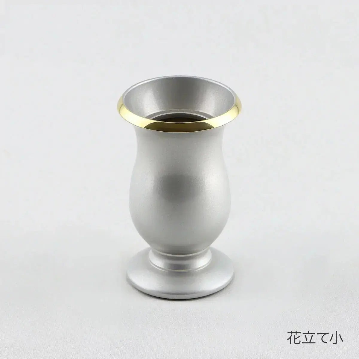 単品仏具　デザイン仏具ミルフィ ホワイトの花立て小