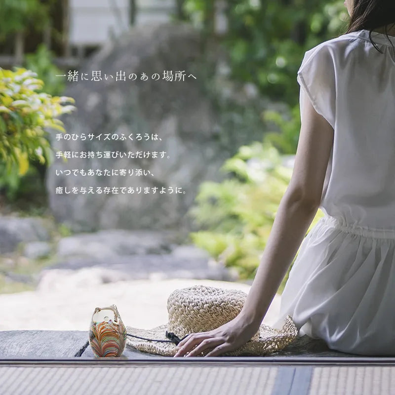 いのりのオブジェふくろうは持ち運びもできるコンパクトな手のひらサイズです。