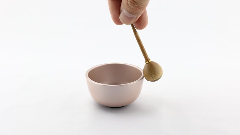 シンプルなリンセット「ことねとすずね」の音色を紹介しています。コンパクトなサイズのリンセットなので可愛らしく高い音色が響きます。
