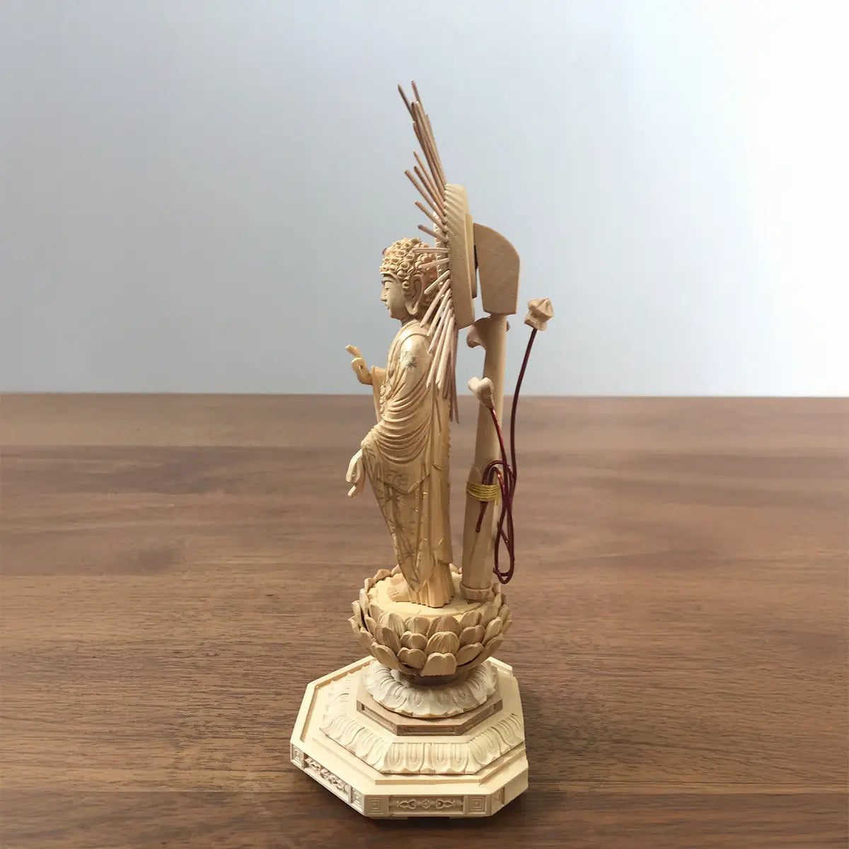 【アウトレット】本柘植仏像 上彫り 八角台座 東立弥陀　3寸　左向き