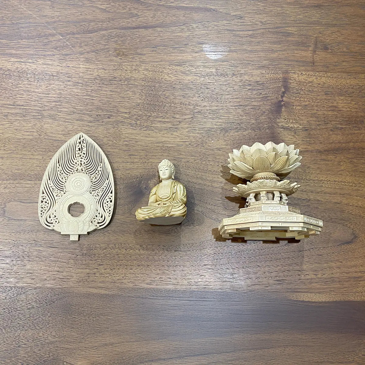 本柘植仏像 上彫り 八角台座 座阿弥陀 【天台宗】（金泥書あり/眼あり）部品