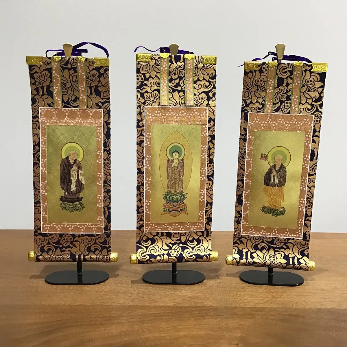 【アウトレット】吊り下げ型掛け軸　浄土宗　三尊セット　正面　フックあり