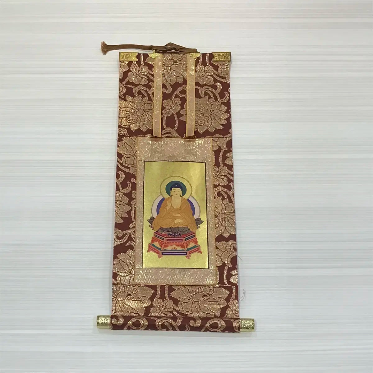 【アウトレット】吊り下げ型掛け軸　釈迦如来　50代 正面