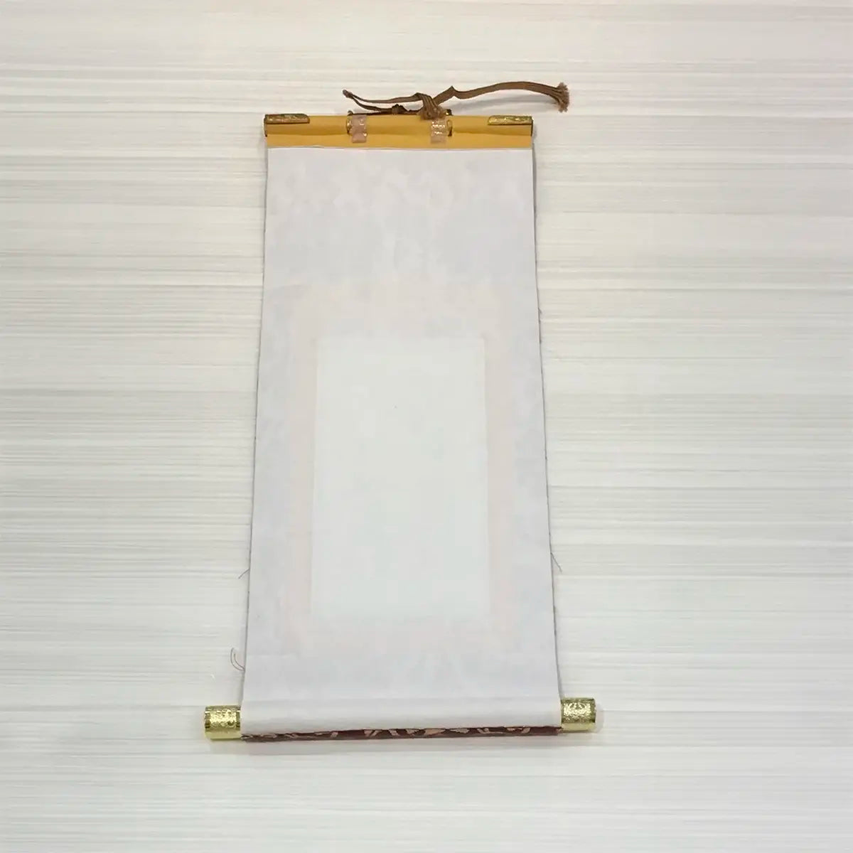 【アウトレット】吊り下げ型掛け軸　釈迦如来　50代 裏面