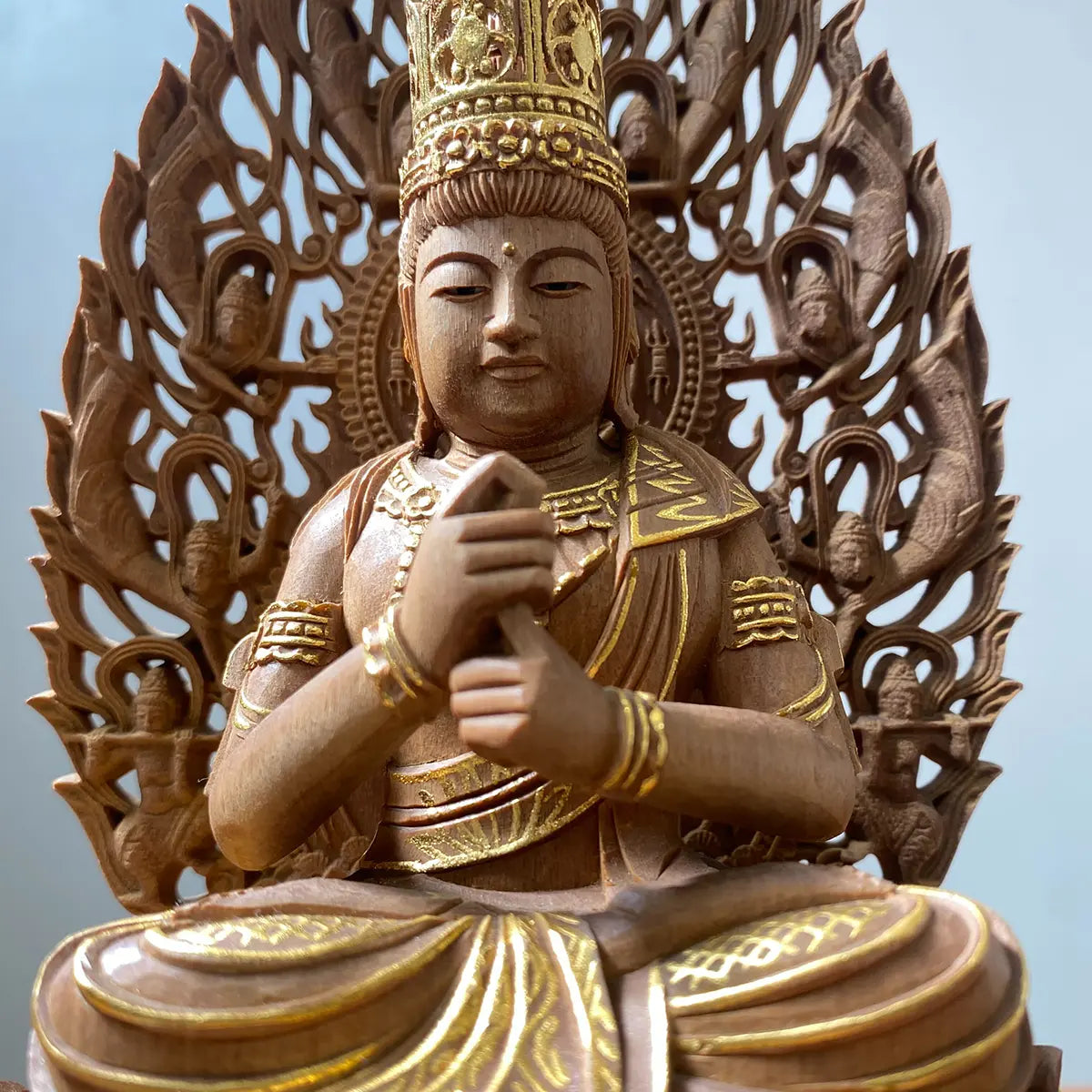 アウトレット】檀木仏像 六角鬼面麒麟台座 大日如来 眼入り 飛天光背