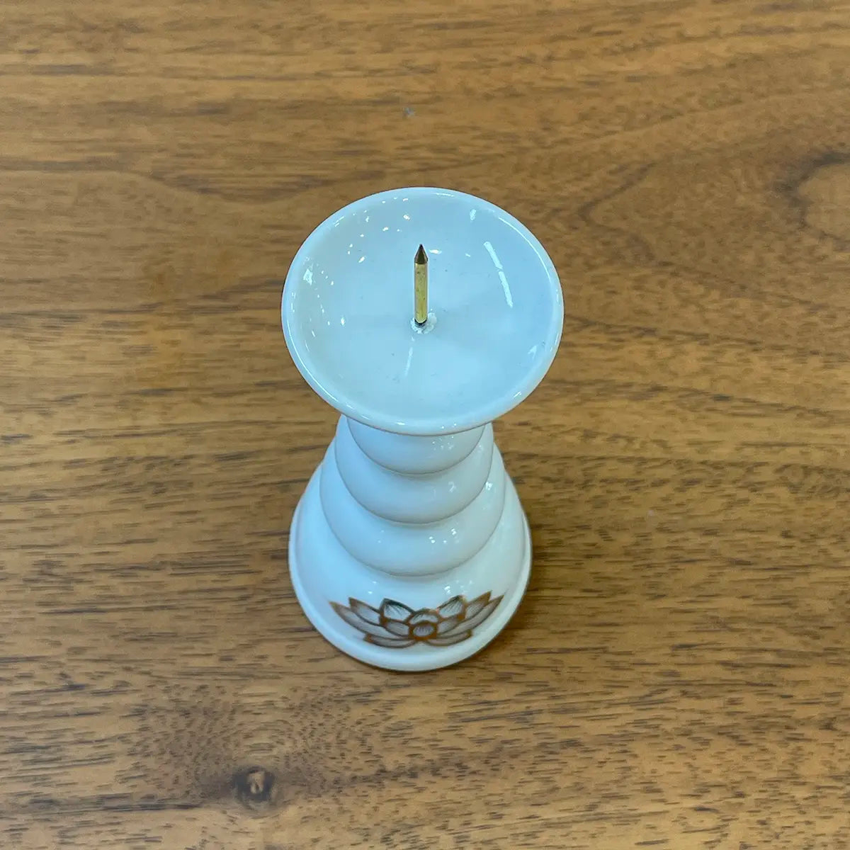 【アウトレット】陶器製　白上金ハス蠟燭たて