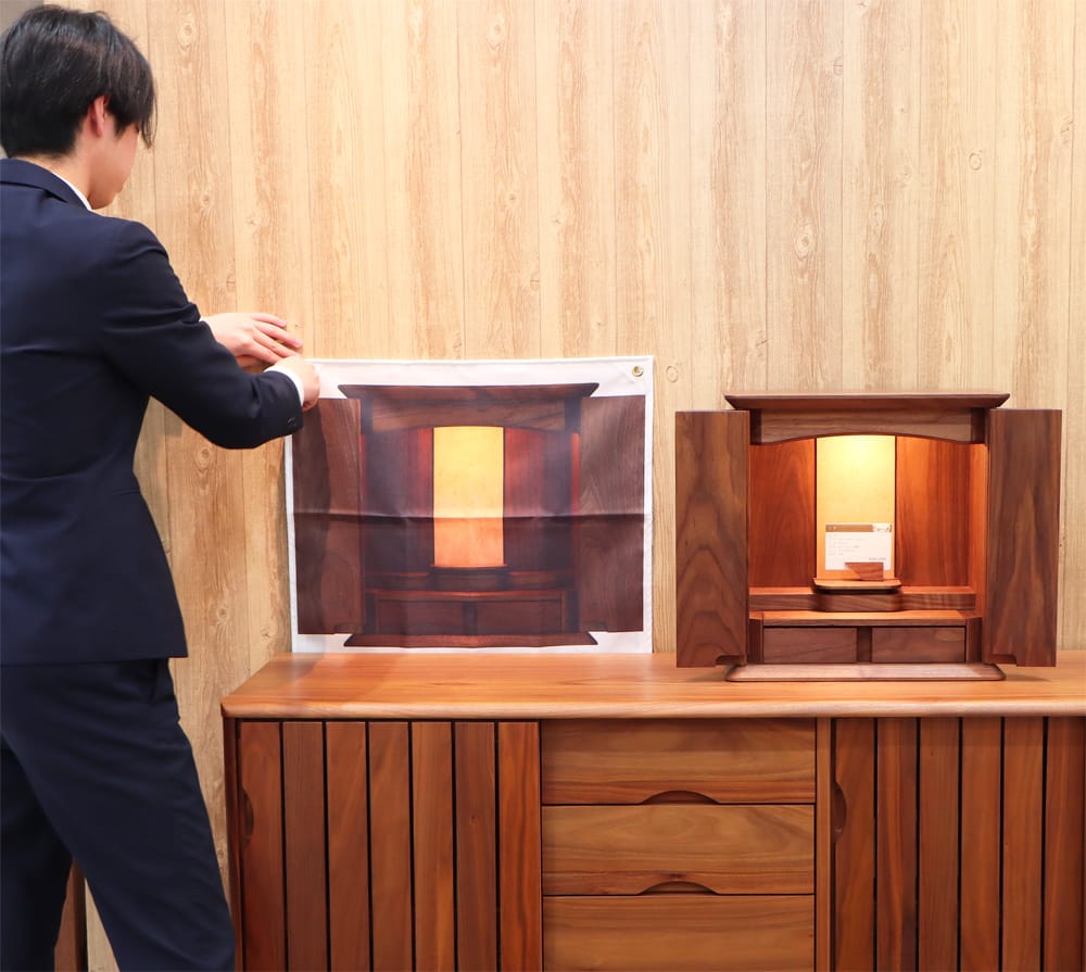 お仏壇の実寸大タペストリー＆木材サンプルのレンタルサービス