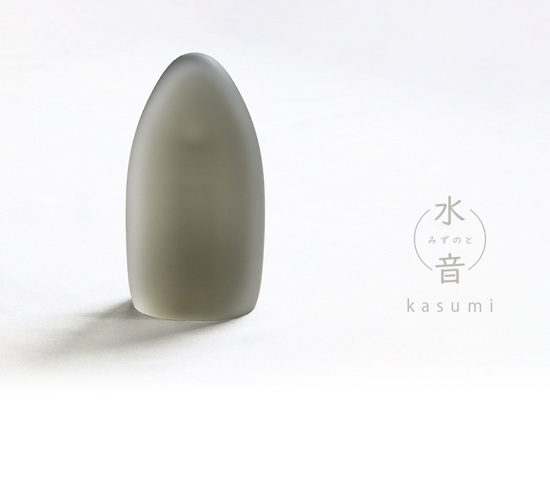 ガラス位牌「水音 kasumi」　薄墨のトップ画像